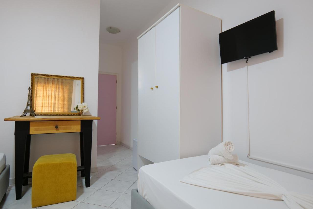 Eden Hotel 2*